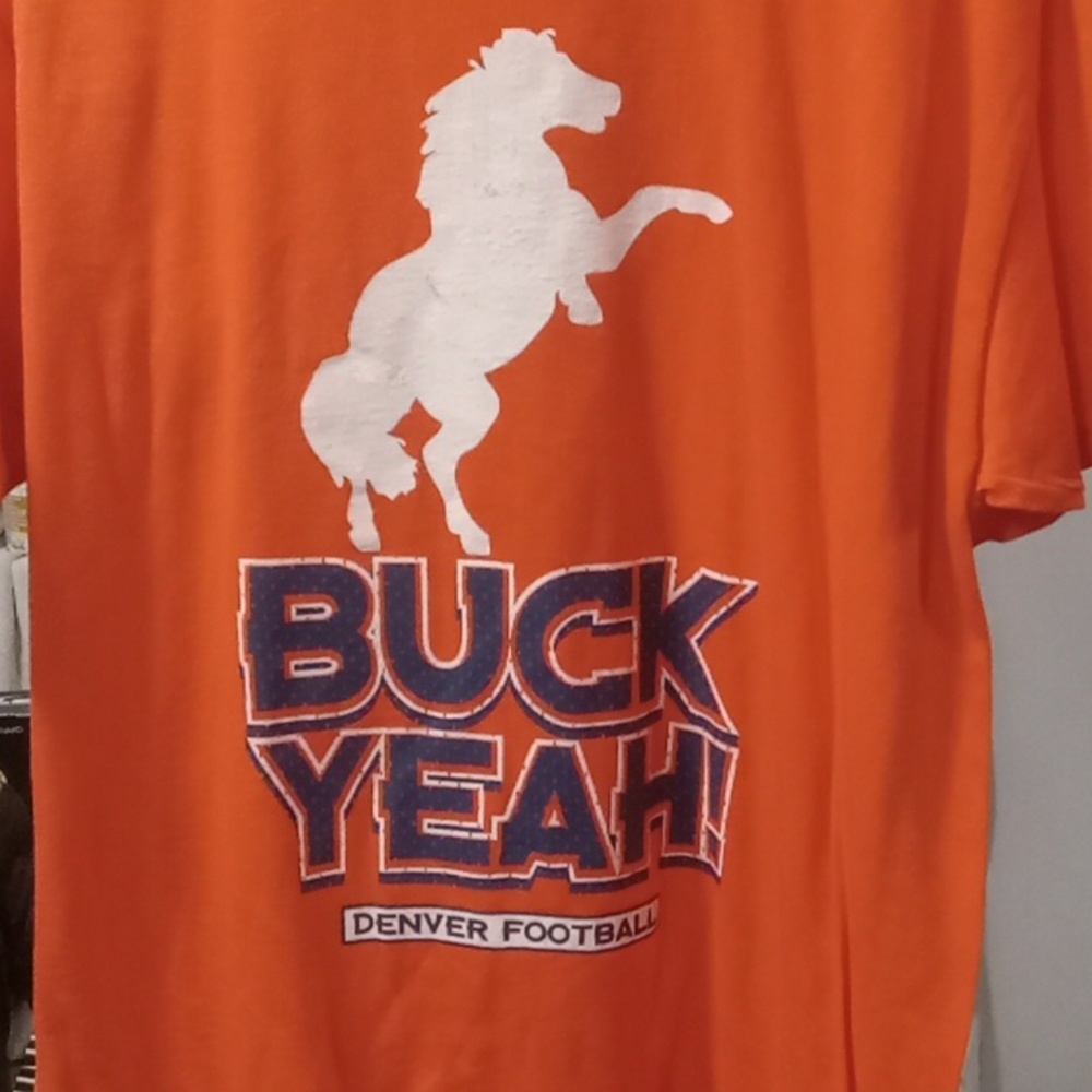 Denver broncos tshirt